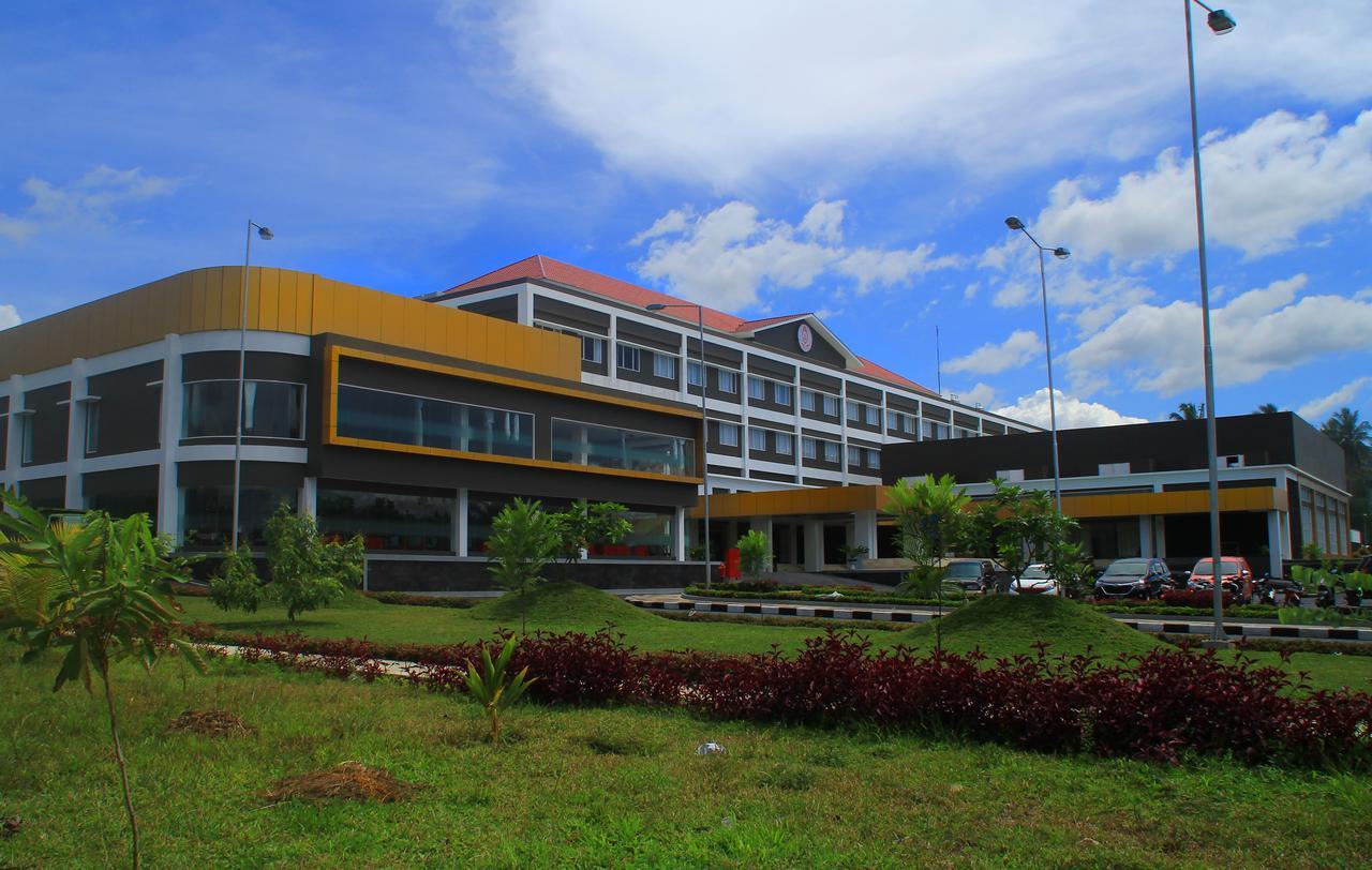 Sutanraja Hotel Kotamobagu Luaran gambar