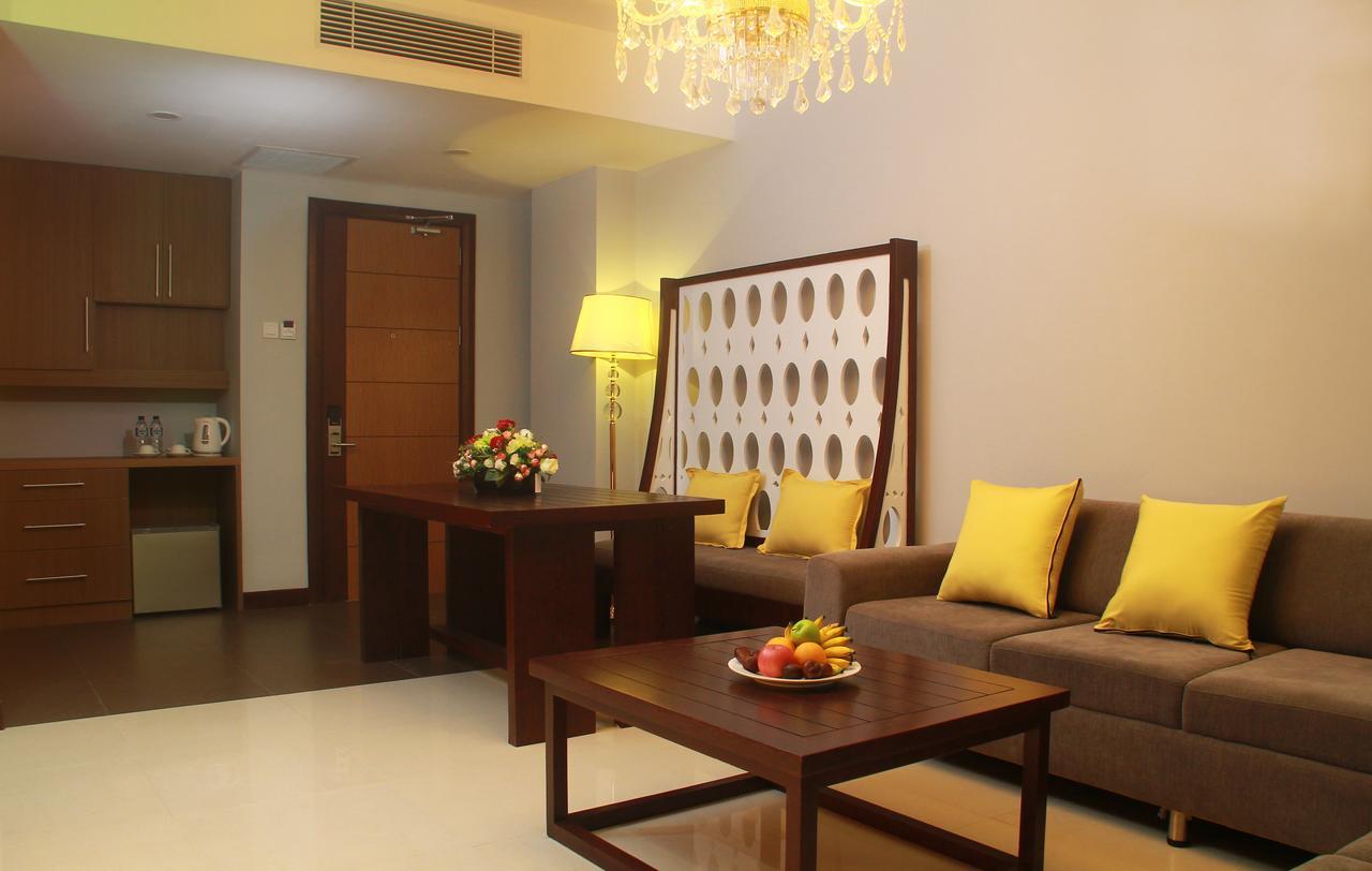 Sutanraja Hotel Kotamobagu Luaran gambar