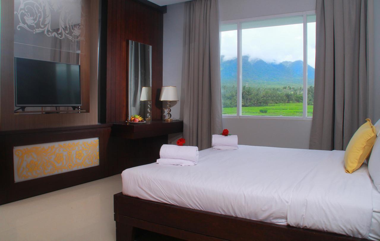Sutanraja Hotel Kotamobagu Luaran gambar